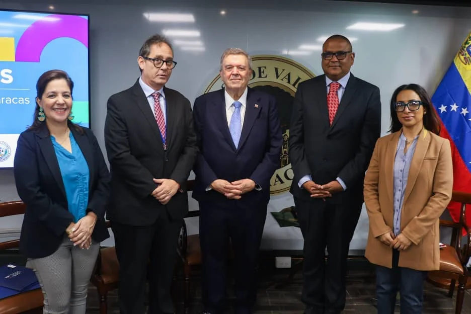 Imagen lanzamiento Diplomado en Finanzas Sostenibles