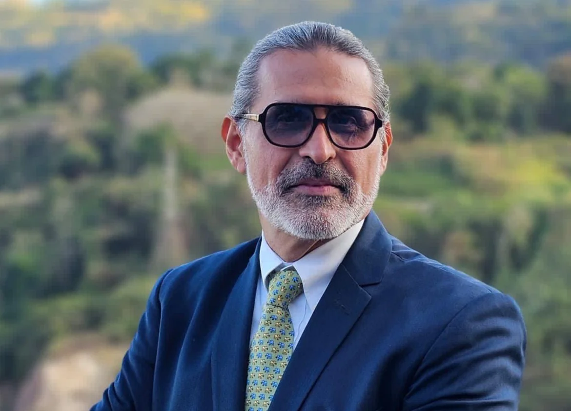 Vinicio Mora, consultor financiero y profesor UNIMET